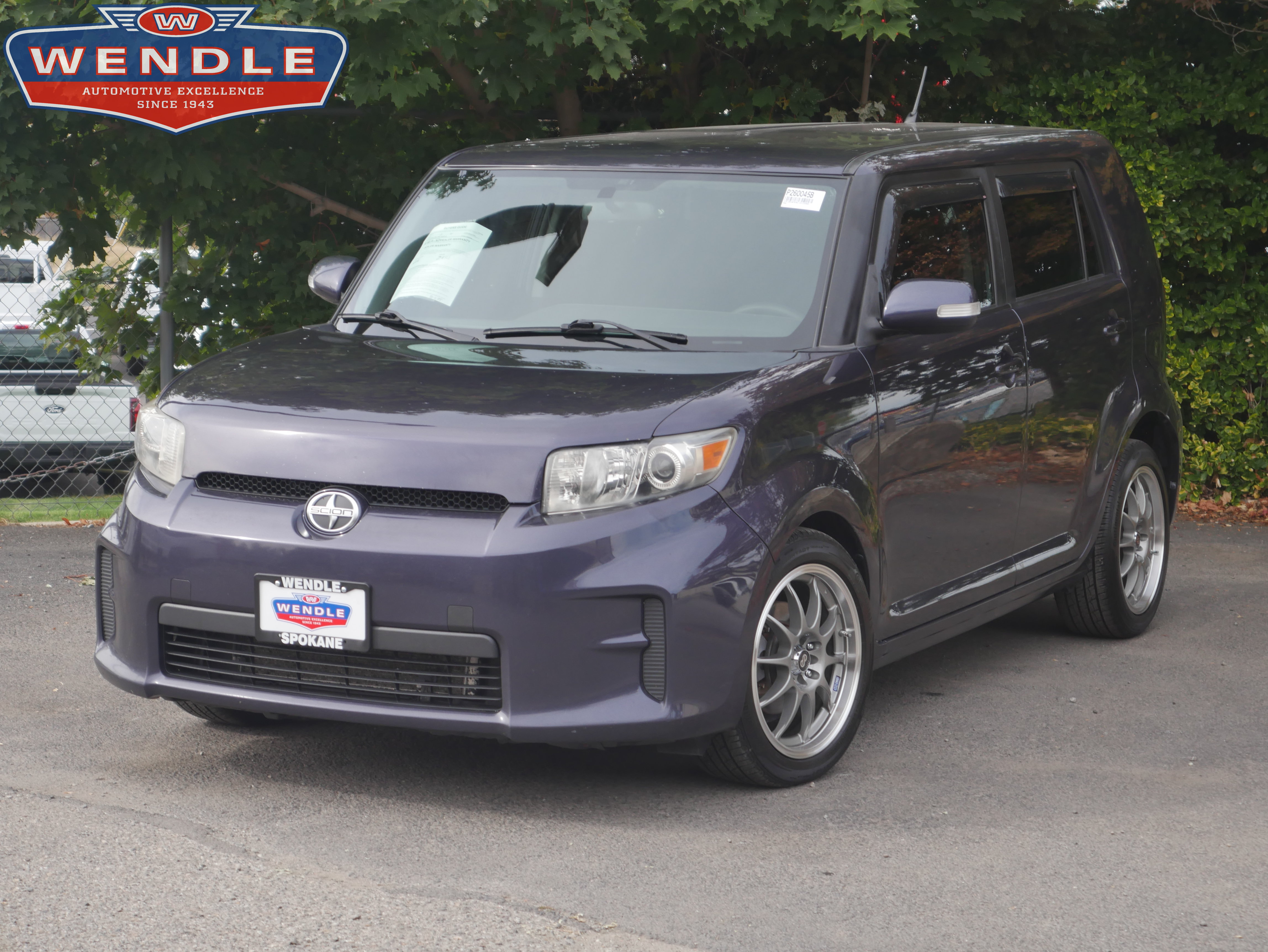 Used 2012 Scion xB FWD image 1