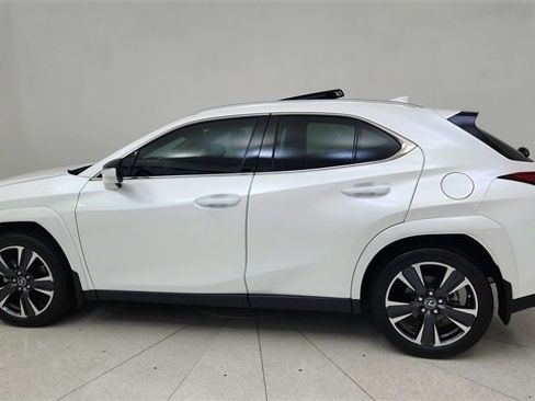 Used 2023 Lexus UX 250h AWD w/ Premium Package image 4