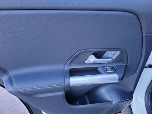 Certified 2025 Mercedes-Benz GLA 250 image 11