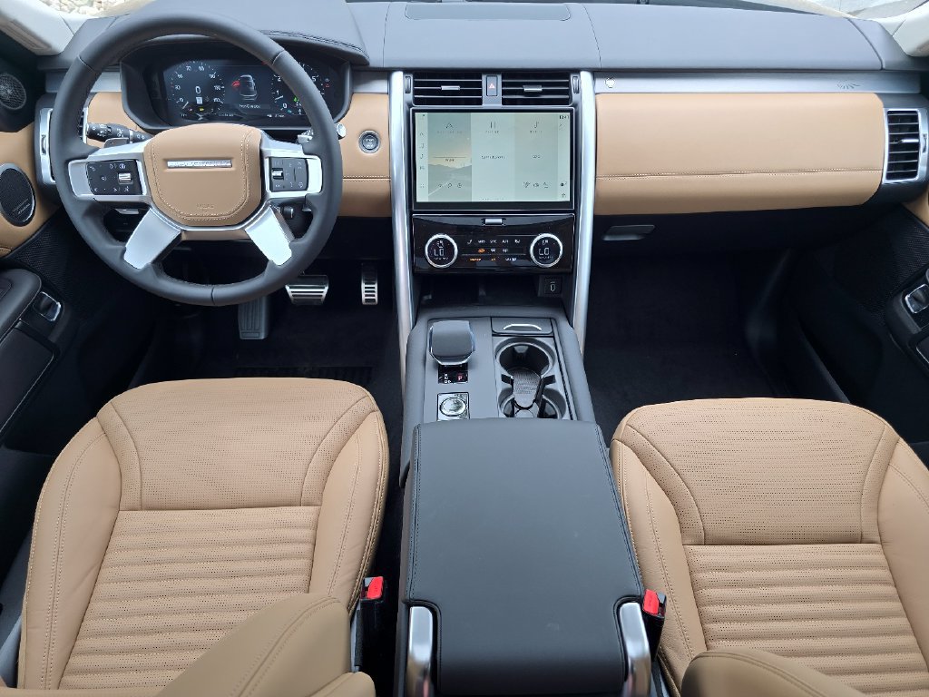 New 2026 Land Rover Discovery Limited Edition AWD/4WD image 38