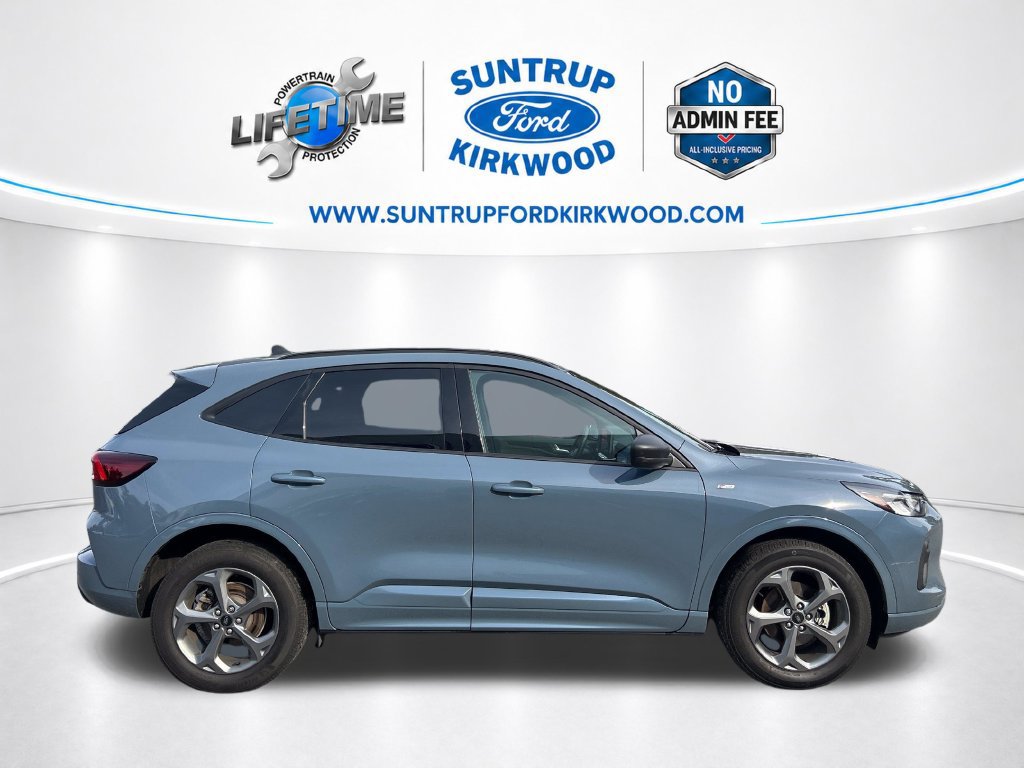 Certified 2023 Ford Escape ST-Line w/ Tech Pack #1 AWD/4WD image 8