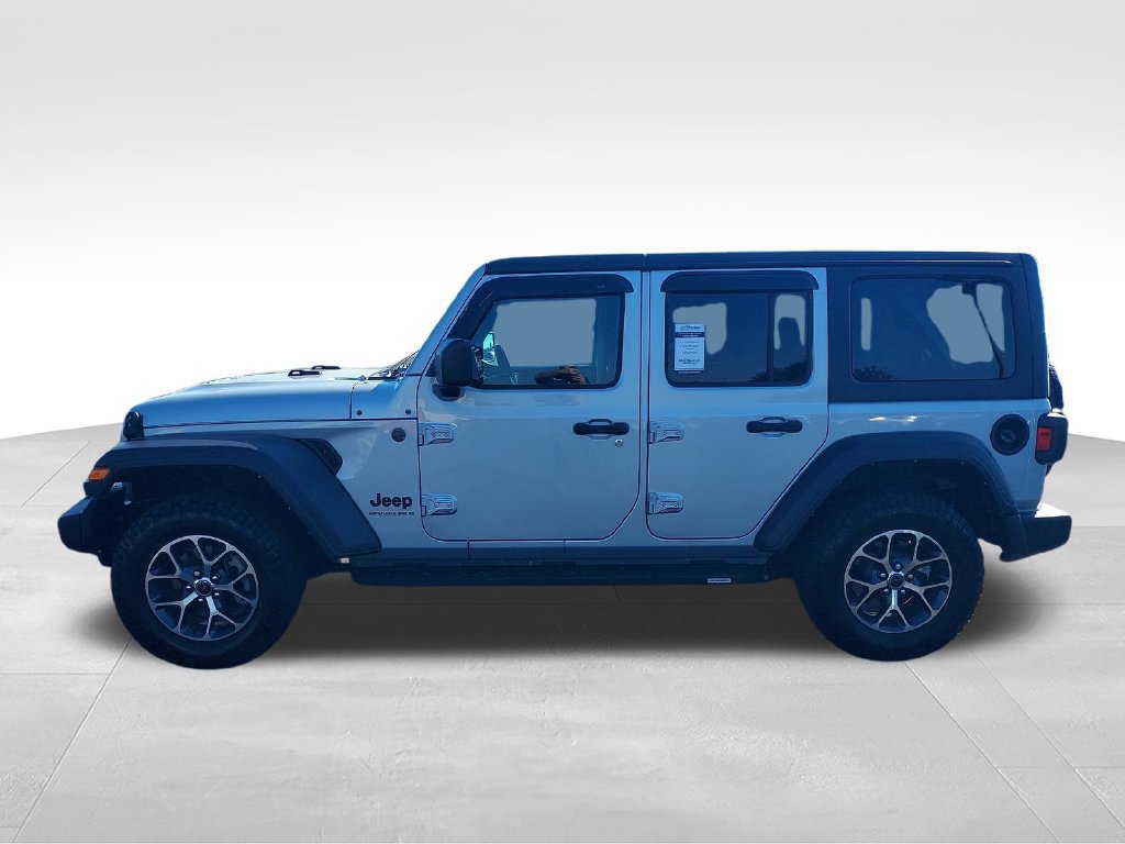 Used 2024 Jeep Wrangler Unlimited Sport AWD/4WD image 2