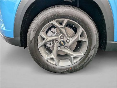 New 2026 Chevrolet Trax LT w/ Driver Confidence Package image 9