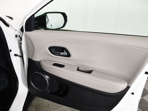 Used 2022 Honda HR-V EX-L image 40