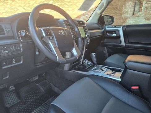 Used 2021 Toyota 4Runner SR5 Premium image 12