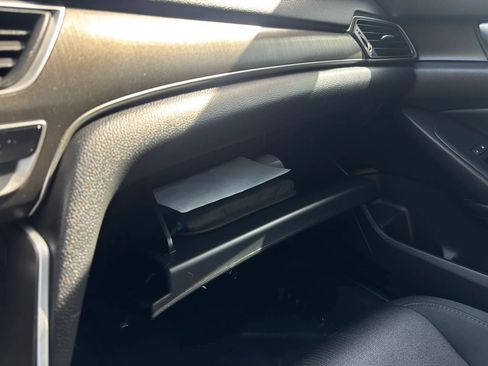 Used 2018 Honda Accord Hybrid image 36