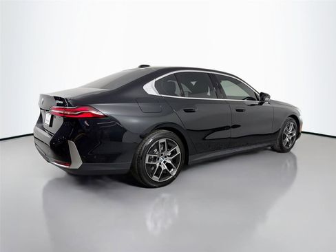 New 2026 BMW 530i xDrive w/ Premium Package AWD/4WD image 5
