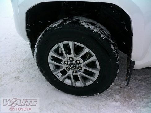 Used 2024 Toyota Tacoma Limited image 11