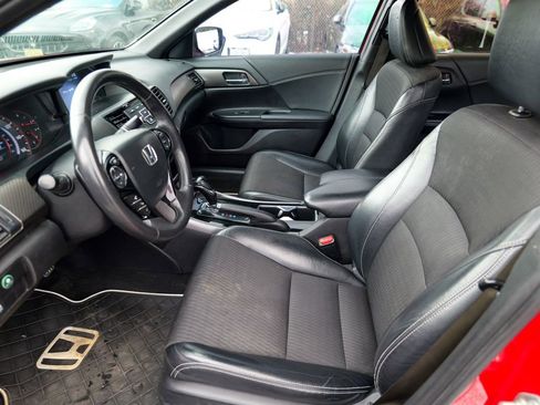 Used 2016 Honda Accord Sport image 19