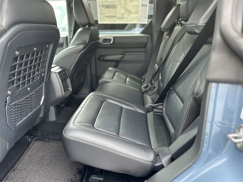 New 2025 Ford Bronco Badlands image 15