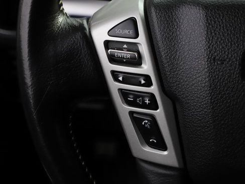 Used 2018 Nissan Titan PRO-4X image 27