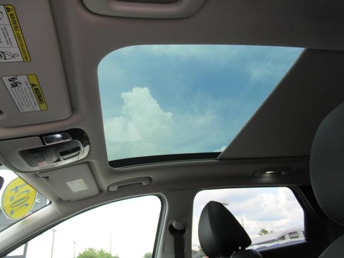 Used 2024 Hyundai Tucson Limited FWD image 17