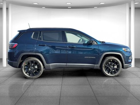 New 2026 Jeep Compass Latitude AWD/4WD image 8