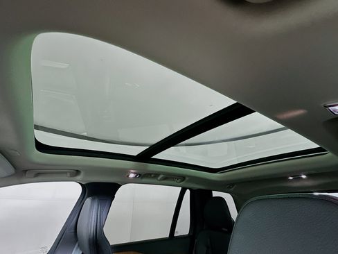 Used 2022 Volvo XC90 T5 Momentum w/ Advanced Package image 26