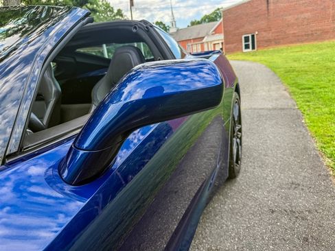 Used 2017 Chevrolet Corvette Stingray Coupe w/ Carbon Flash Badge Package RWD image 23
