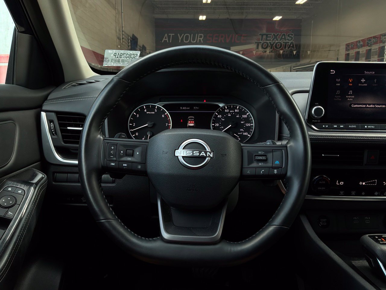 Used 2025 Nissan Rogue SV FWD image 35