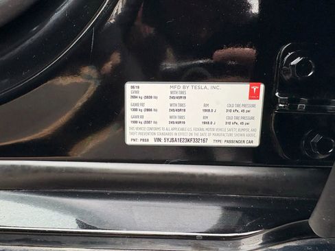 Used 2019 Tesla Model S Standard Range image 19