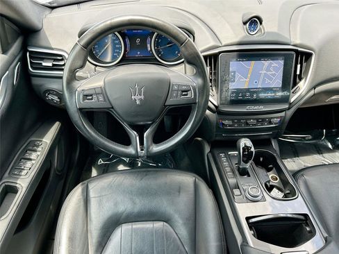 Used 2017 Maserati Ghibli RWD image 23