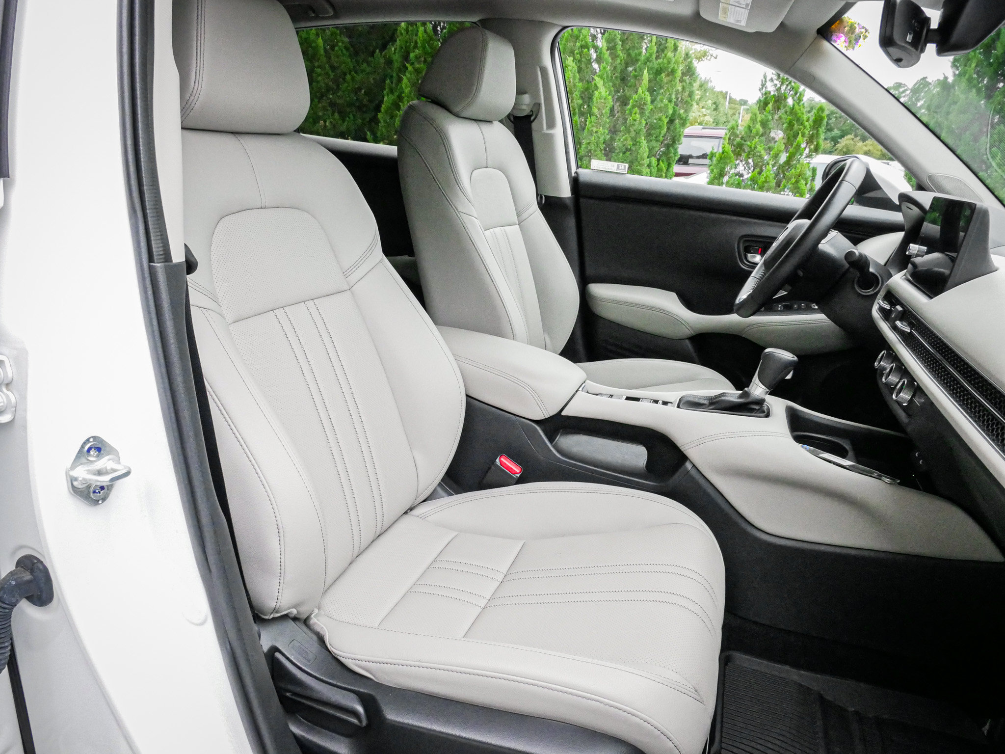 Certified 2026 Honda HR-V EX-L image 31
