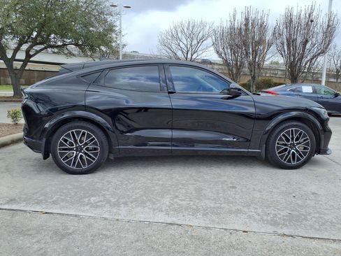 Used 2024 Ford Mustang Mach-E Premium image 26