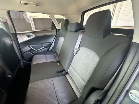 Used 2025 Kia Soul LX w/ LX Technology Package FWD image 22