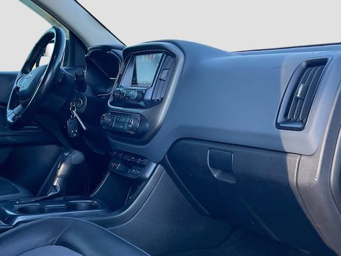 Used 2017 Chevrolet Colorado Z71 image 27