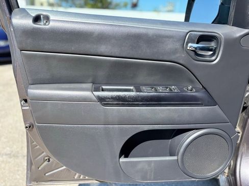 Used 2015 Jeep Patriot Sport w/ Power Value Group image 9