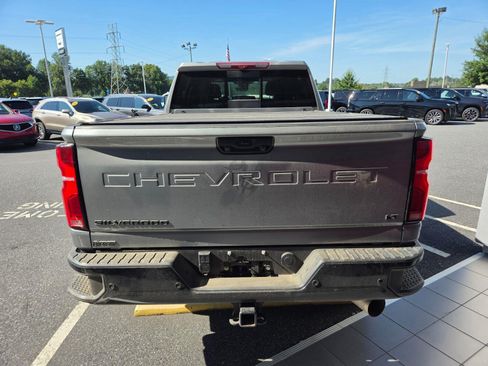 Used 2025 Chevrolet Silverado 2500 LT w/ Trail Boss Package AWD/4WD image 9