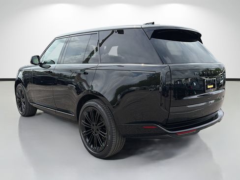 New 2026 Land Rover Range Rover SE image 3