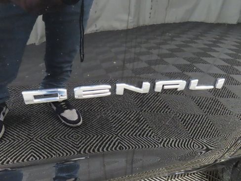 Used 2024 GMC Acadia Denali image 55