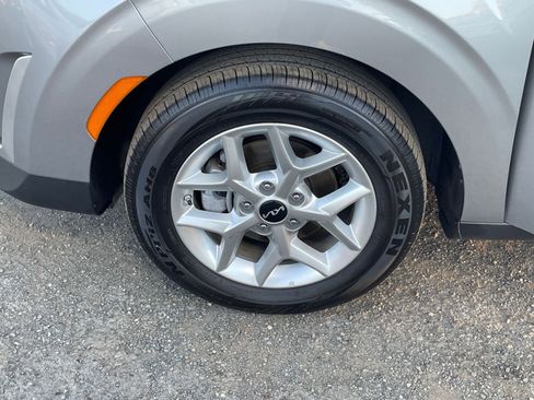 Used 2025 Kia Soul LX w/ LX Technology Package image 28