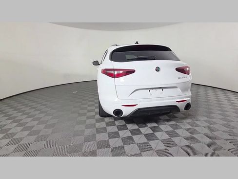 Used 2023 Alfa Romeo Stelvio Veloce AWD/4WD image 41