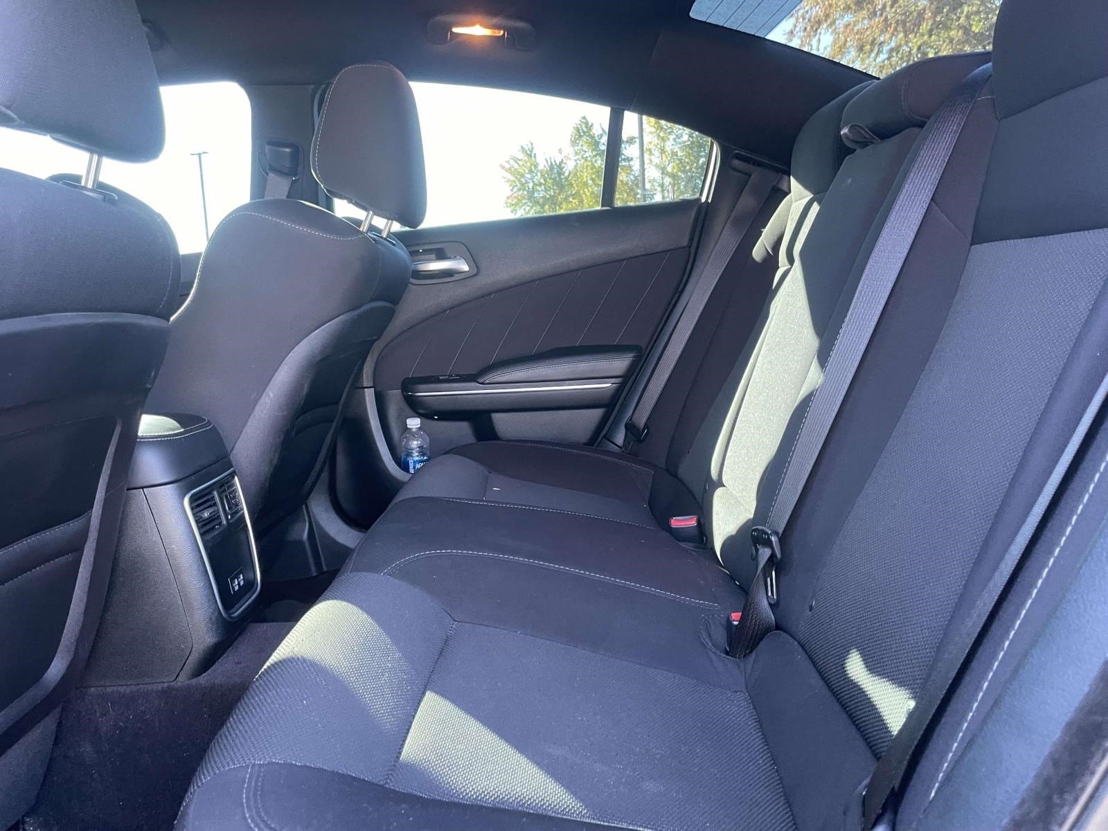 Used 2018 Dodge Charger R/T Scat Pack RWD image 9