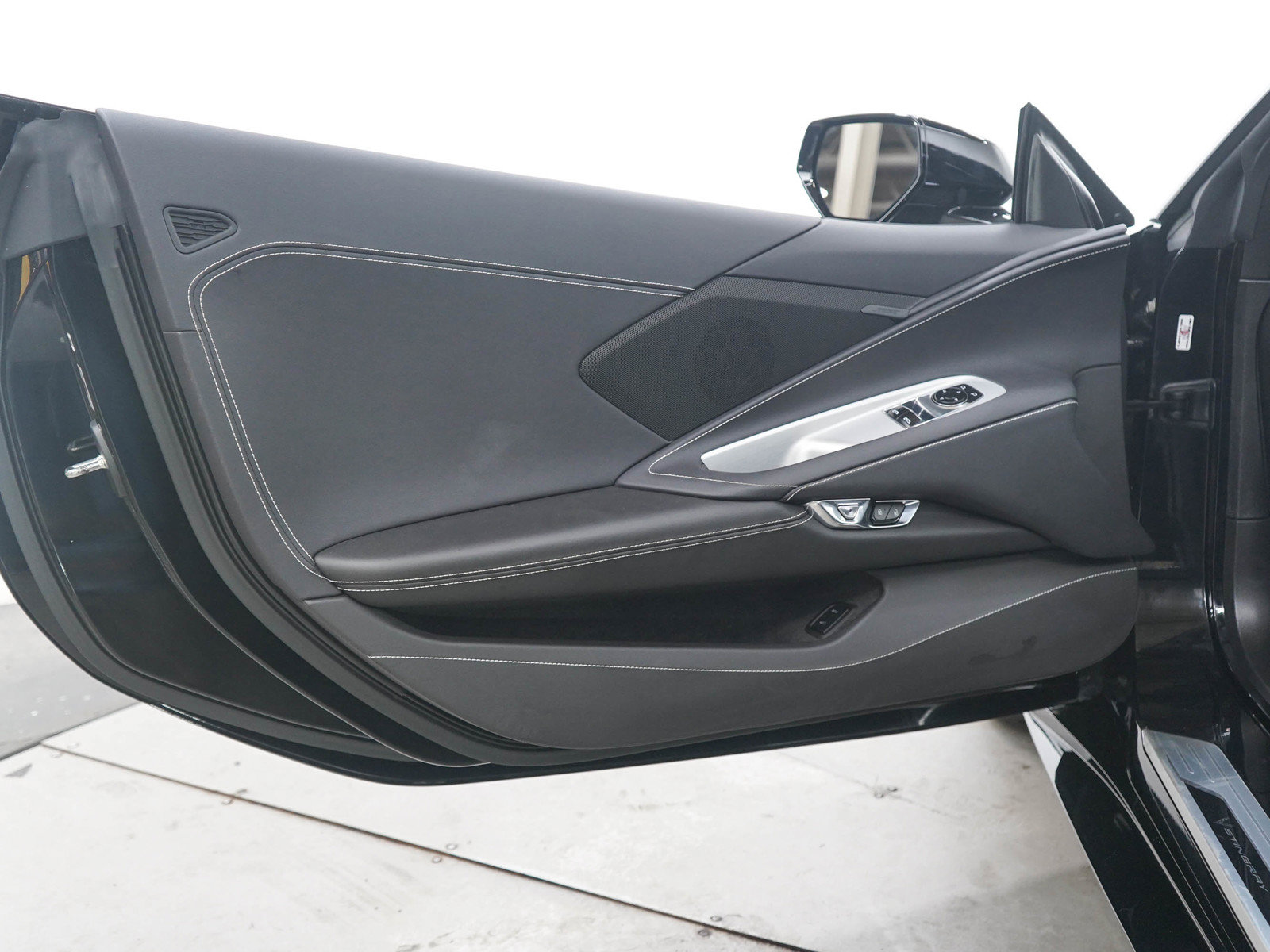 Used 2023 Chevrolet Corvette Stingray Coupe w/ Z51 Performance Package RWD image 13