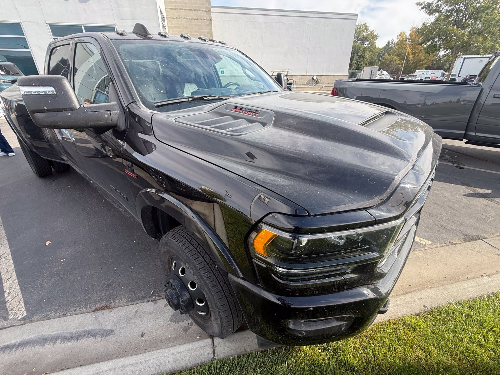 Used 2024 RAM 3500 Limited w/ Night Edition AWD/4WD image 2