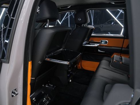 Used 2026 Rolls-Royce Cullinan AWD/4WD image 46