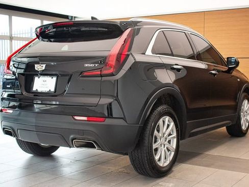 Used 2023 Cadillac XT4 Luxury w/ Cold Weather Package AWD/4WD image 6