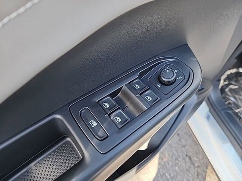 Certified 2024 Volkswagen Taos SEL image 11