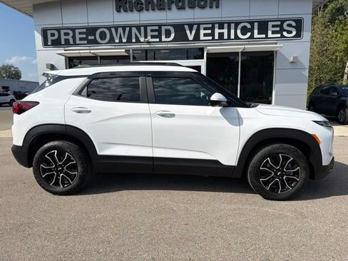 Certified 2024 Chevrolet TrailBlazer ACTIV w/ Convenience Package AWD/4WD image 2