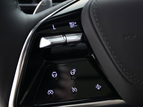 Used 2026 Cadillac Escalade ESV Platinum Luxury w/ LPO, Floor Liner Package image 25