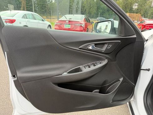 Used 2024 Chevrolet Malibu LT FWD image 20