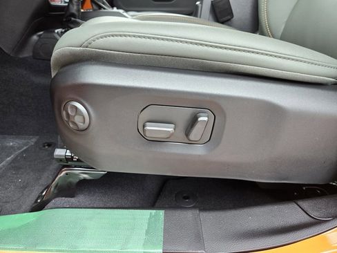 New 2025 Jeep Gladiator Mojave w/ Convenience Group image 22