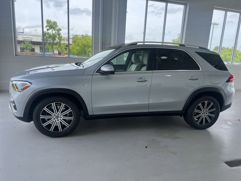 Certified 2025 Mercedes-Benz GLE 450e 4MATIC image 3