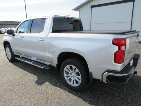 Certified 2022 Chevrolet Silverado 1500 LTZ w/ LTZ Premium Package AWD/4WD image 7