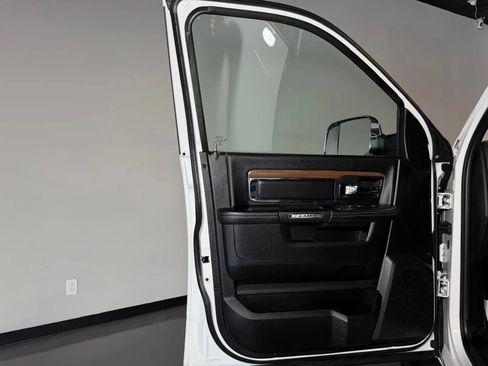 Used 2015 RAM 1500 Laramie w/ Convenience Group AWD/4WD image 25