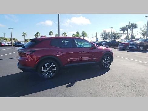 New 2026 Chevrolet Equinox EV LT image 21