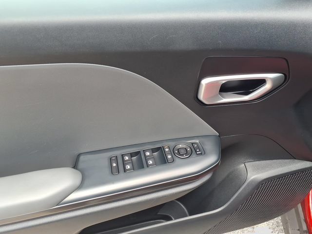 Used 2025 Kia K4 FWD image 14