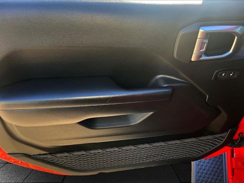 Used 2021 Jeep Wrangler Unlimited Sport S image 18