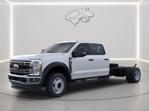 New 2026 Ford F450 4x4 Crew Cab Super Duty image 2