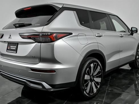 New 2025 Mitsubishi Outlander SE AWD/4WD image 8
